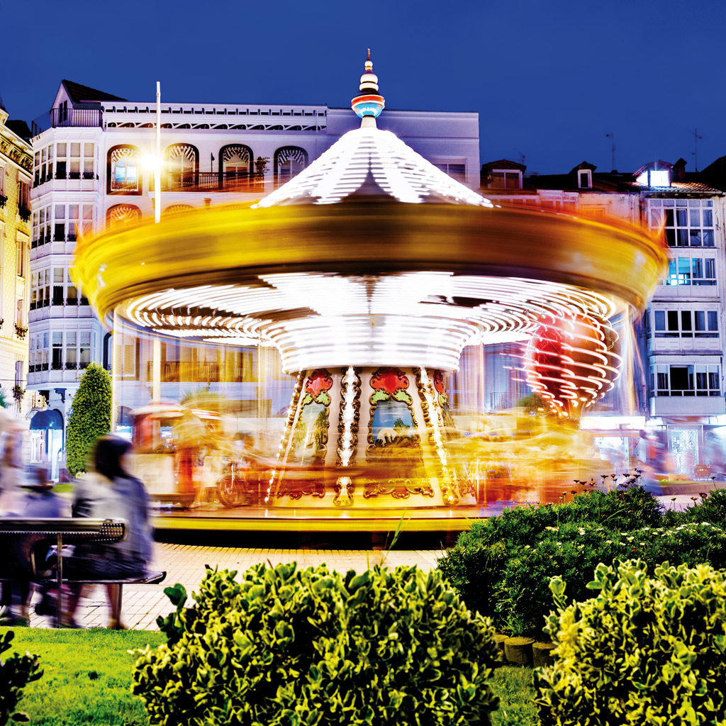 rotating-classical-carousel