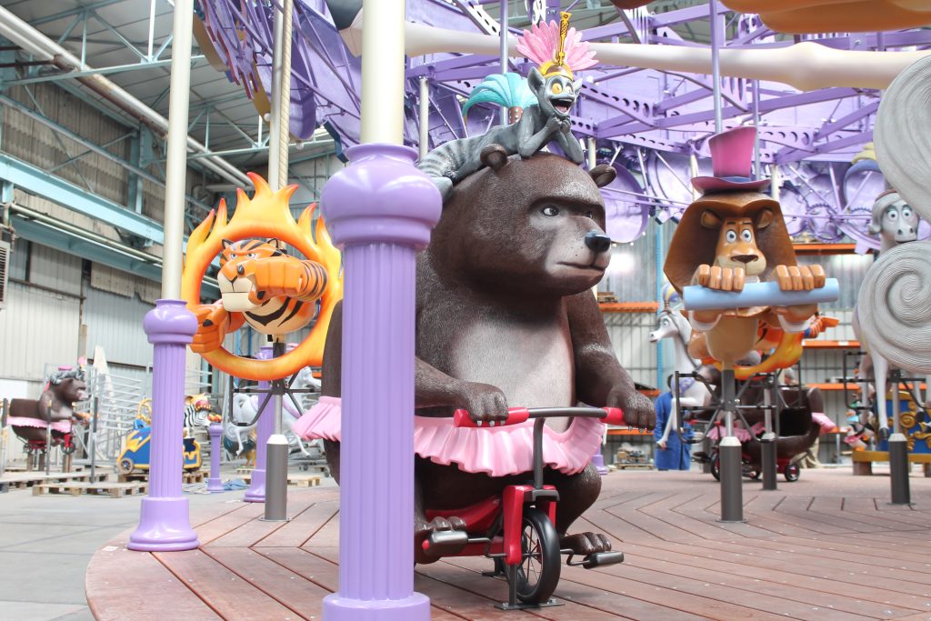 merry go round theming - madagascar dubai
